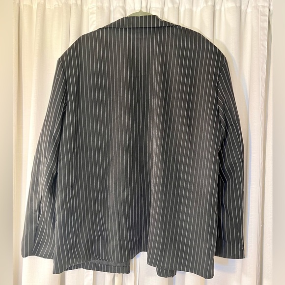Black Pinstriped Blazer 5X - Picture 2 of 6